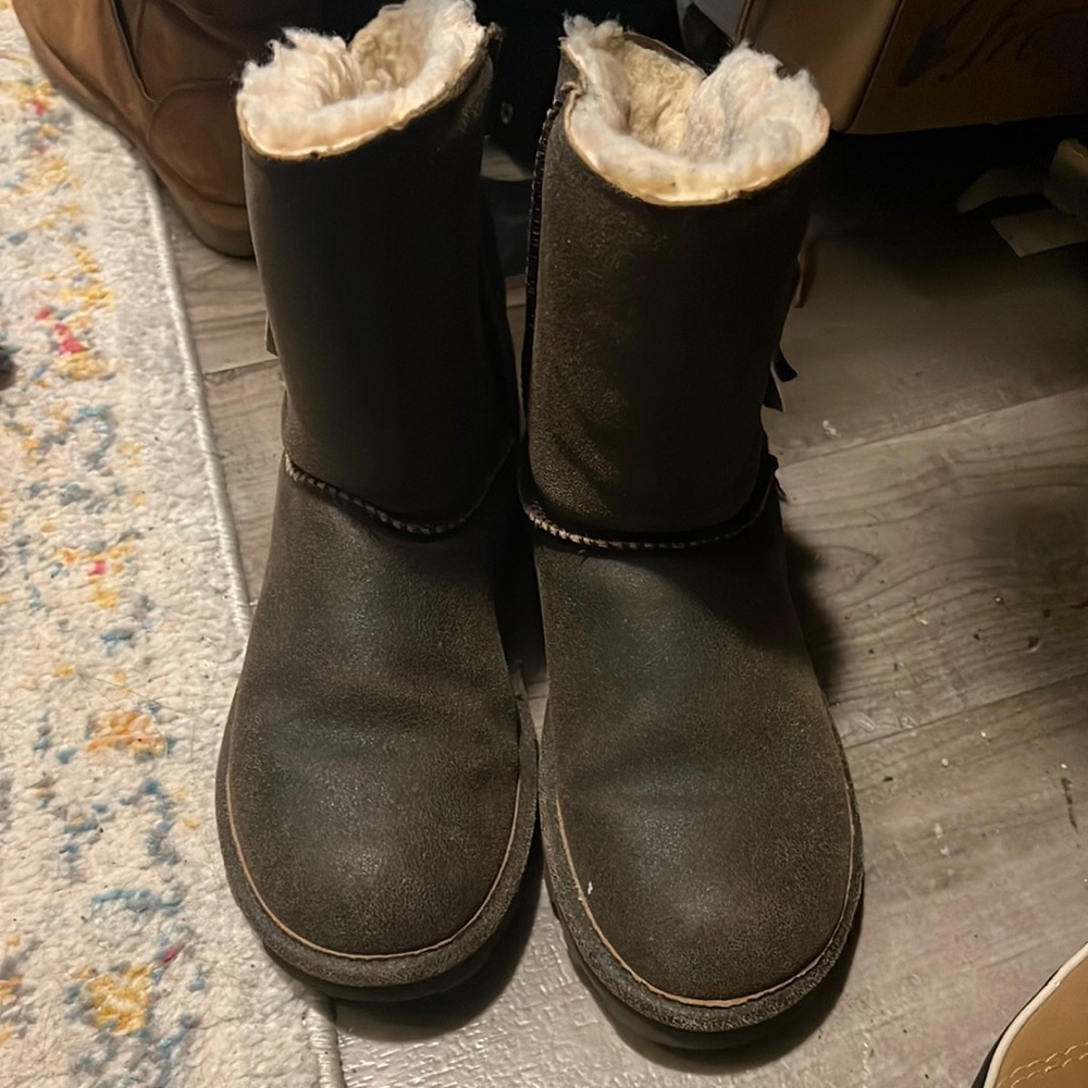 Bear paw boots !